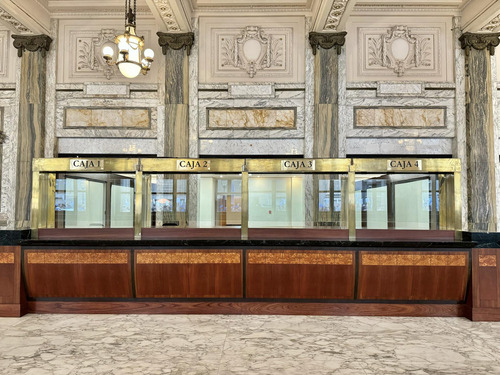 Oficina En Palacio De La Reconquista