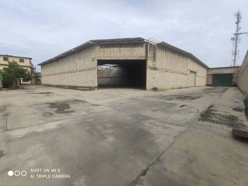 Imagen 2 de 15 de Venta De Galpon En Zona Industrial Palo Negro.