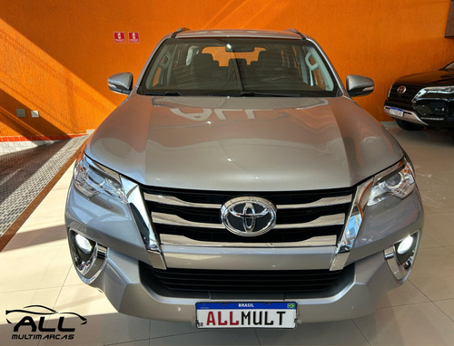 Toyota Hilux SW4 2.7 SR 7 LUGARES 4X2 16V FLEX 4P AUTOMÁTICO