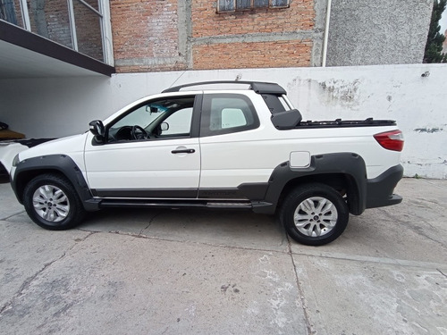 Imagen 4 de 10 de Ram 700 1.6 Club Cab Adventure Mt 2016