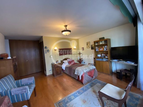 Departamento En Venta De 4 Dorm. En Providencia