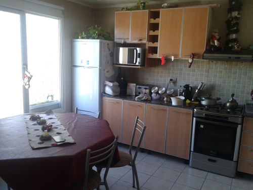 Imagen 4 de 17 de Venta De Gran Casa 4 Ambientes Y Dos Departamentos En Pico
