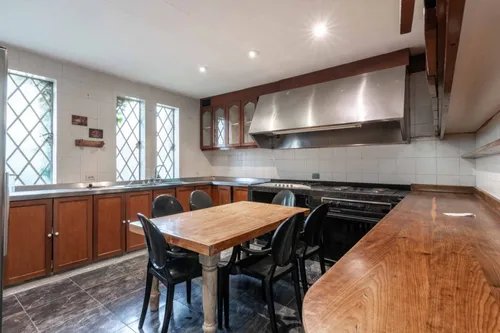 Casa En Arriendo/venta En La Macarena. Cod A8366