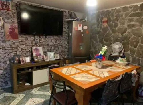 Vendo Casa 2 Dormitorios 3 Estacionamientos Compañia Alta
