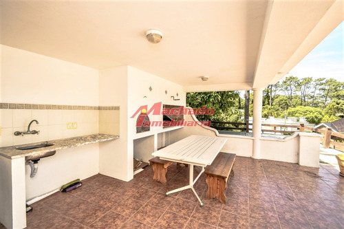 Casa De Seis Dormitorios En Venta - Playa Mansa - Ref: 5438