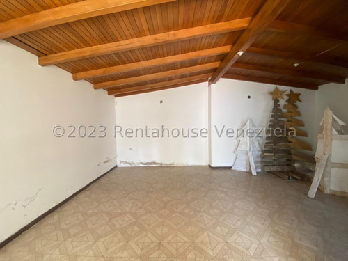 Excelente Casa Comercial En Alquiler Ubicada En Una De Las Principales Avenidas De La Ciudad Barquisimeto Jr
