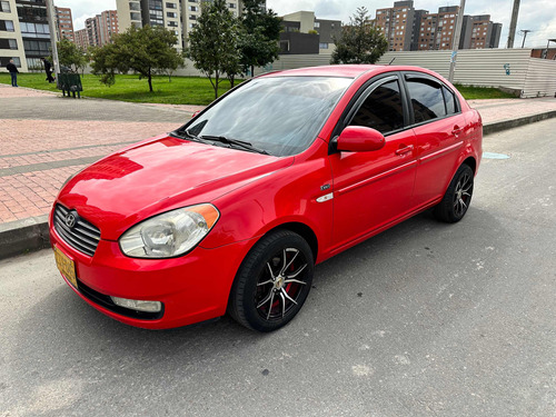 Hyundai Accent 1.6 Gls 4 p