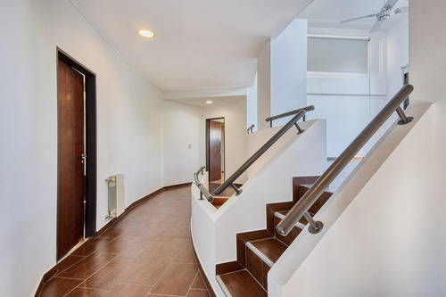 Imagen 28 de 30 de Moderna Casa A La Venta En Solares Del Talar
