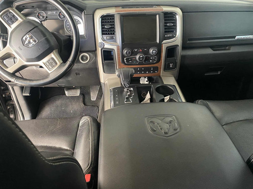 Dodge Ram 2500 5.7 Pickup Crew Cab Laramie 4x2 Mt