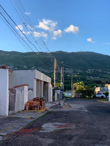 Imagen 3 de 16 de Venta De Casa En Terrazas El Carrascal, Obra Gris. Adlz