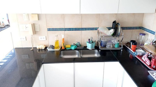 Luminoso Semipiso De 5 Ambientes Con Balcón Y Vista Abierta En Venta - Barrio Norte