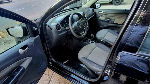 Volkswagen Voyage 1.6 Highline Imotion