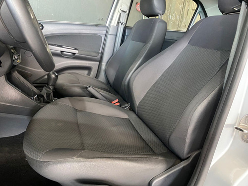 Volkswagen Voyage 1.6 MSI TOTALFLEX 4P MANUAL