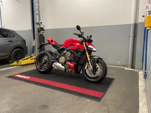 Ducati Streetfighter V4 S
