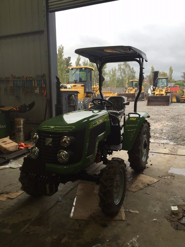 Imagen 2 de 8 de Tractor 30hp Chery By Lion 4x2 Parquero Tipo John Deere