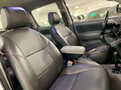 Toyota Hilux 2.5 Cab. Dupla 4x4 4p