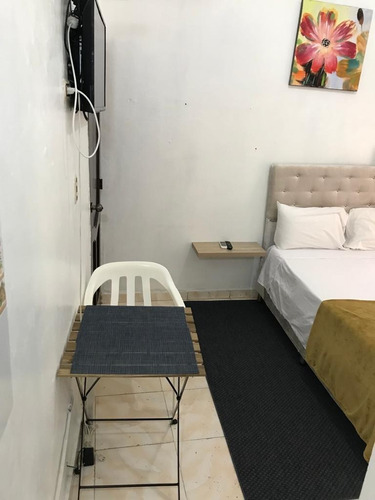 Alquiler Apartamento Estudio Amueblado Próximo A La Calle El Conde, Zona Colonial, Santo Domingo