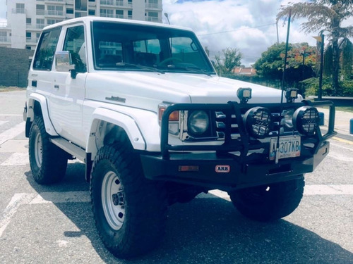 Imagen 2 de 9 de Toyota Macho Lx 2004 4x4 Sincrónico