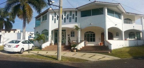 Casa En Venta En Lomas De Cocoyoc
