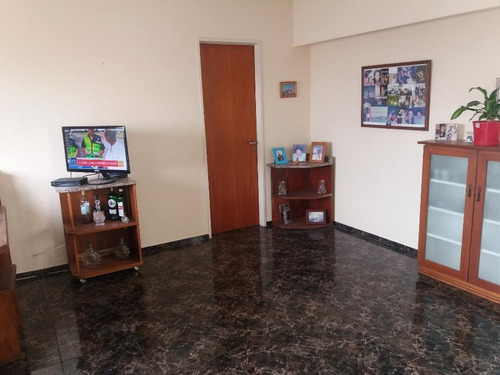 Imagen 4 de 14 de Departamento En Venta En Quilmes Centro