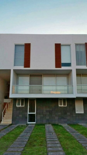 Imagen 1 de 17 de Departamento En Renta De 2 Hab En Juriquilla Santa Fe