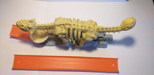 Pista Hot Wheels Trick Tracks Dino Smash Tail (Usado)
