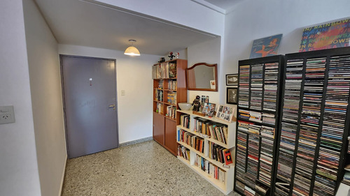 Semi Piso De 3 Ambientes Con Dependencia