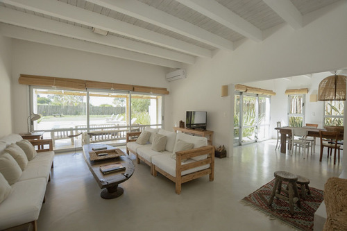Casa En Alquiler Por Temporada De 3 Dormitorios En Pinar Del Faro (ref: Est-670)