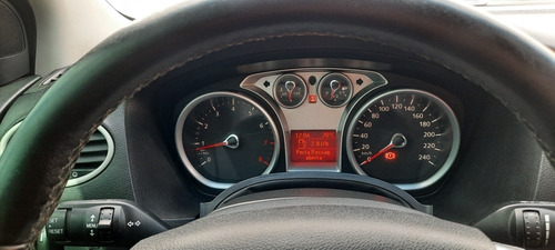 Imagem 10 de 11 de Ford Focus 2011 1.6 Glx Flex 5p