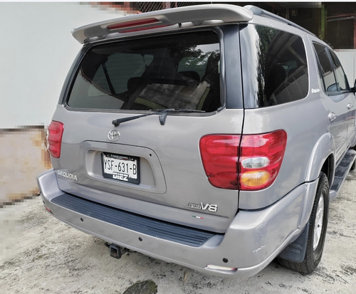 Toyota Sequoia Limited 4x2 2002