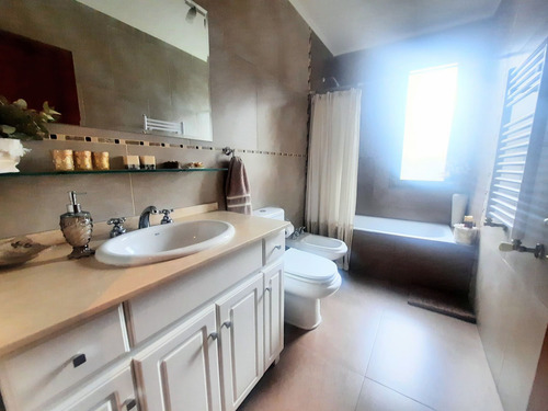 Venta Casa 4 Ambientes En La Concepción