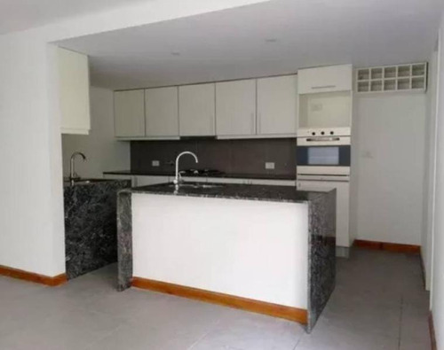 Imagen 3 de 15 de Departamento De 3 Dormitorios Dúplex Con Patio En Pichincha