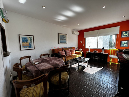 1 Dormitorio Reciclado, Ascensor, Garaje, Baulera Balcón Y Gastos Bajos