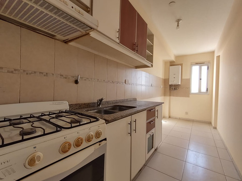 Alquiler Departamento 3 Dormitorios C/balcón Villasol