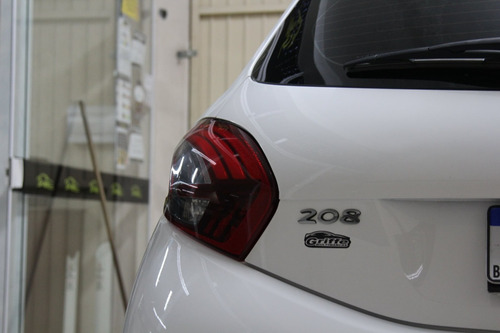 Imagem 6 de 15 de Peugeot 208
