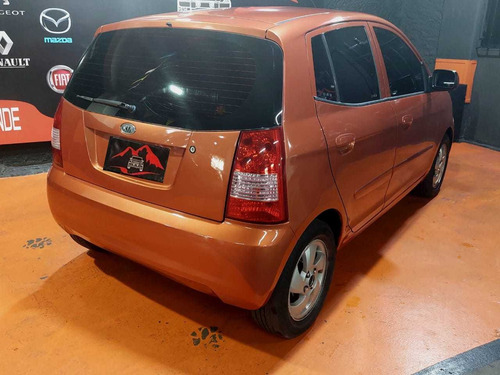 Imagen 2 de 11 de Kia Picanto .