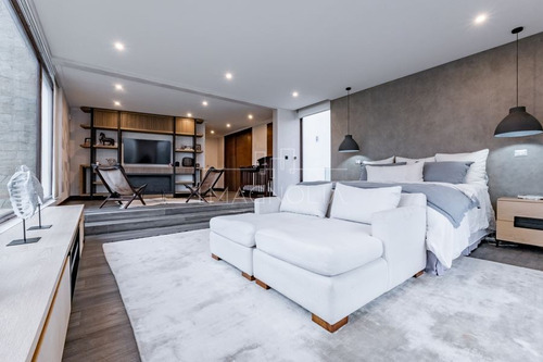 Casa En Venta De 6d/5b En Colina