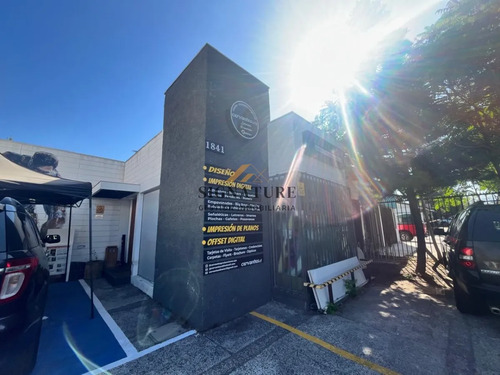 Casa Comercial Con Bodega, Negociable.