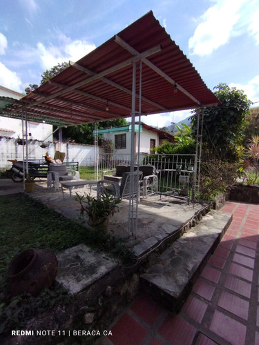 Beraca 001 Venta Casa Avenida Principal El Castaño, Maracay.