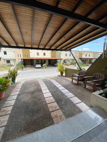 Kl. Townhouse En Venta En San Diego Res.villas De San Rafael