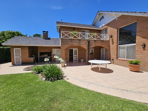 Chalet Perimetral - Barrio Exmalibu-3 Dorm En Suite -5 Baños