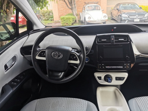 Imagen 7 de 10 de Toyota Prius 2016 1.8 Base Cvt