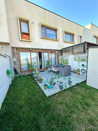 Amplio Townhouse Lomas San Andres
