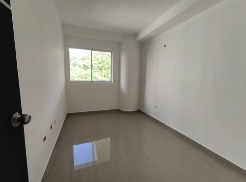 Venta De Apto Obra Blanca En Las Chimeneas Resd Montecarlo 60-02