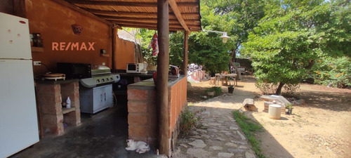 Imagen 11 de 17 de Re/max 2mil Vende Casa En La Vía Principal De Pedregales-juan Griego