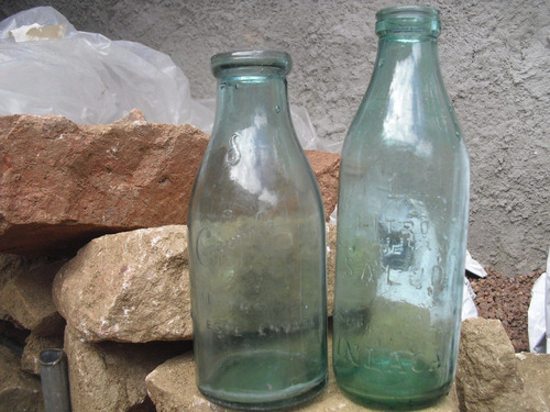 Antiguas Botellas De Leche Conaprole Bocona Y Inlaca