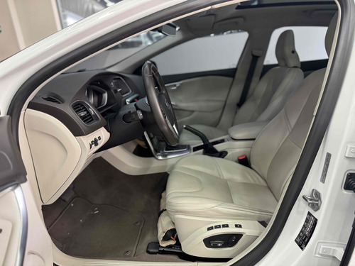 Volvo V40 2.0 T5 CROSS COUNTRY AWD TURBO GASOLINA 4P AUTOMÁTICO