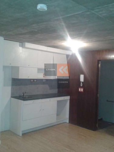 Oficina A Estrenar En Ciudad Vieja En Espectacular Ubicacion- Ref: 4949