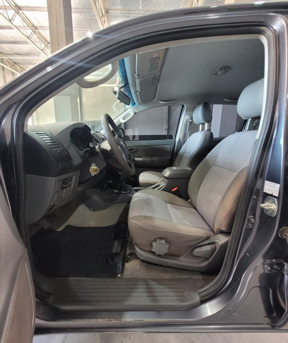 Toyota Hilux 3.0 Cd Sr 171cv 4x4 - C3