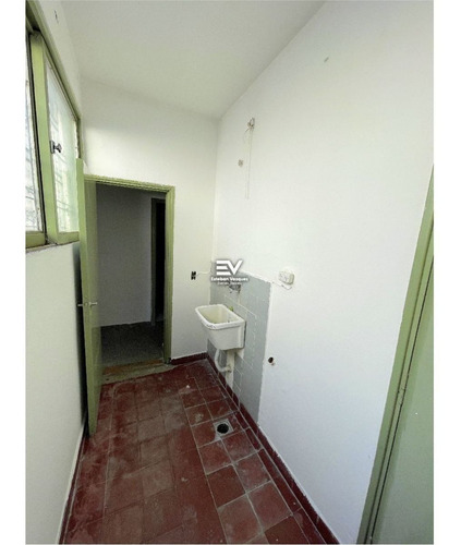 Imagen 4 de 9 de Venta. Cofico. Ideal Inversor! Amplio Depto 2 Dorm + Dep De Serv! No Paga Expensas!!!